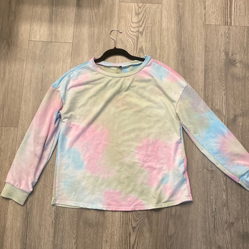 tue dye long sleeve